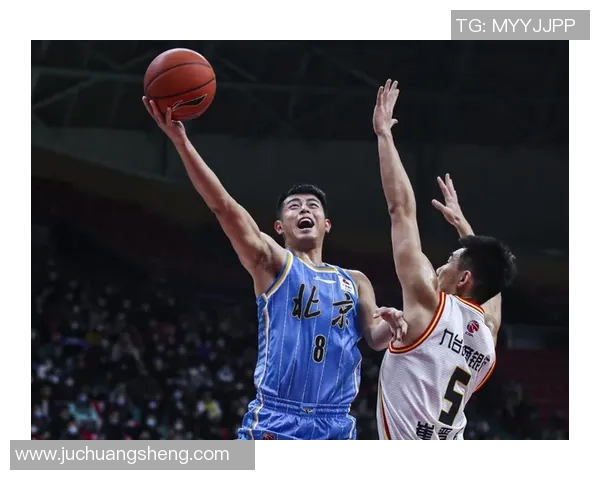 方硕的篮球之路：从青涩少年到职业赛场的辉煌历程与心路历程