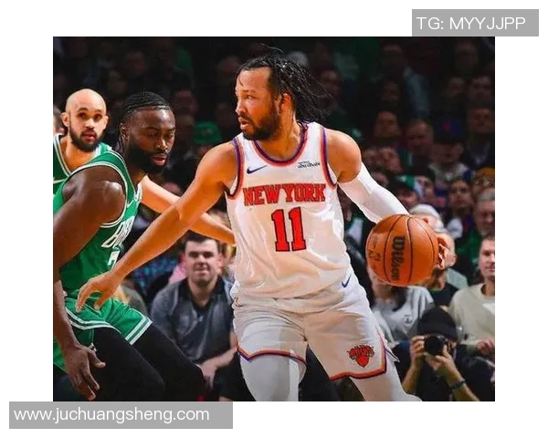 尼克斯迎来三连胜，新星崛起赢得球迷热烈欢呼