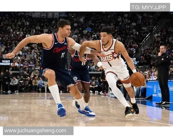 快船与太阳激战三月三十一日NBA季后赛争夺战精彩回顾与分析