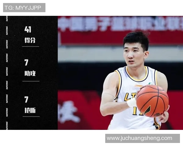 火箭队与热火队激战正酣NBA赛场精彩瞬间回顾与分析