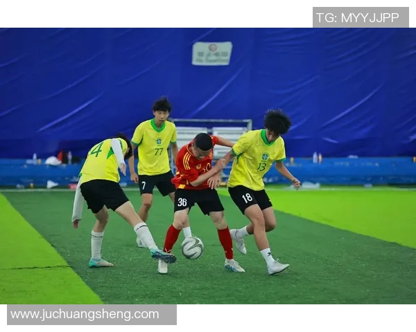 民族足球迎战桑托斯激情对决期待精彩瞬间展现足球魅力与团队精神